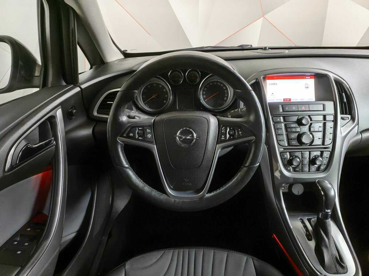 Opel Astra 2014 года с пробегом. Фото: #14
