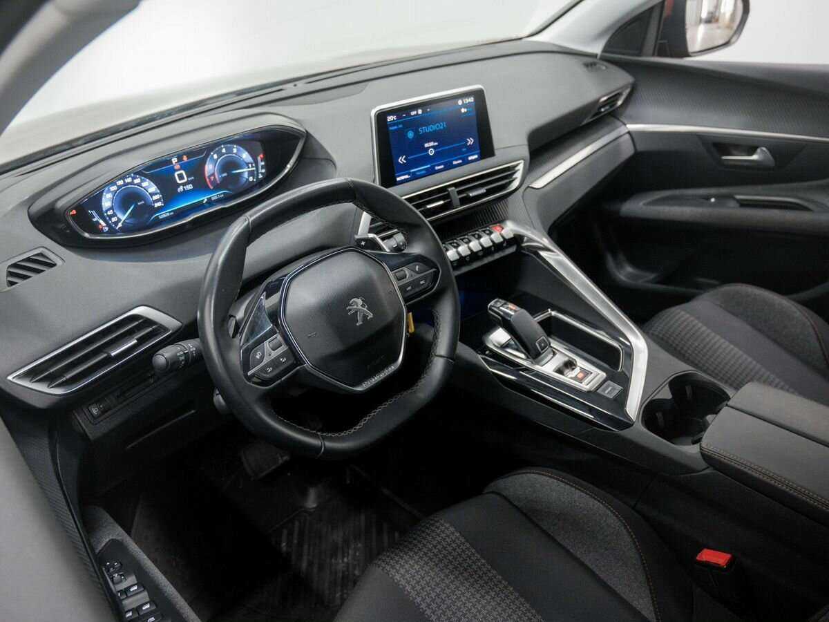 Peugeot 3008 2018 года с пробегом. Фото: #11