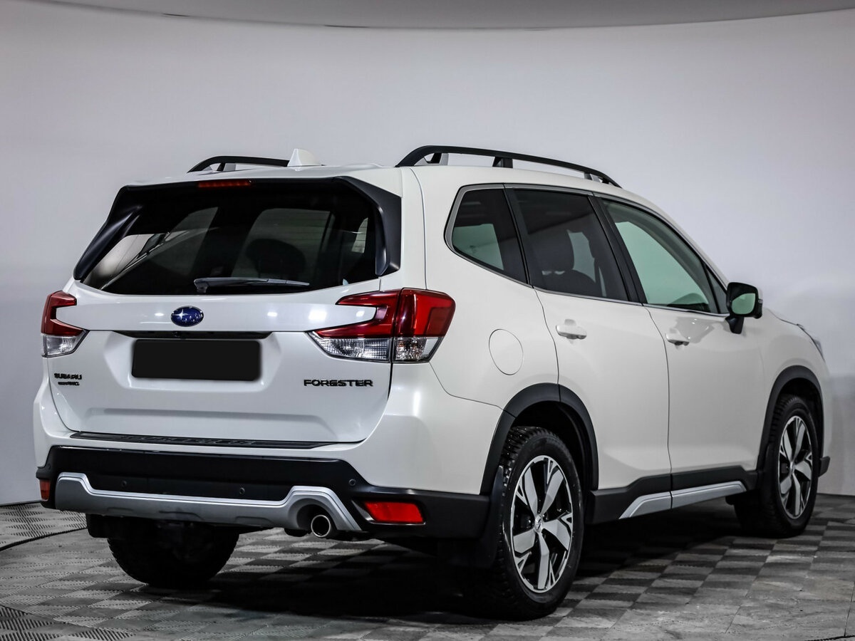Subaru Forester 2018 года с пробегом. Фото: #4