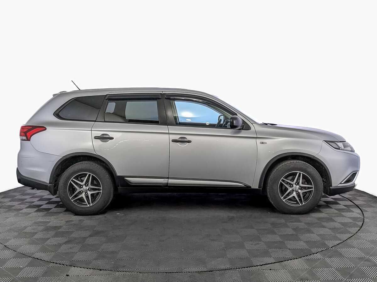 Mitsubishi Outlander 2015 года с пробегом. Фото: #3