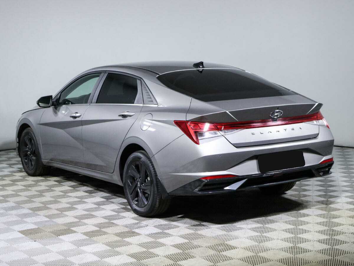 Hyundai Elantra 2022 года с пробегом. Фото: #6