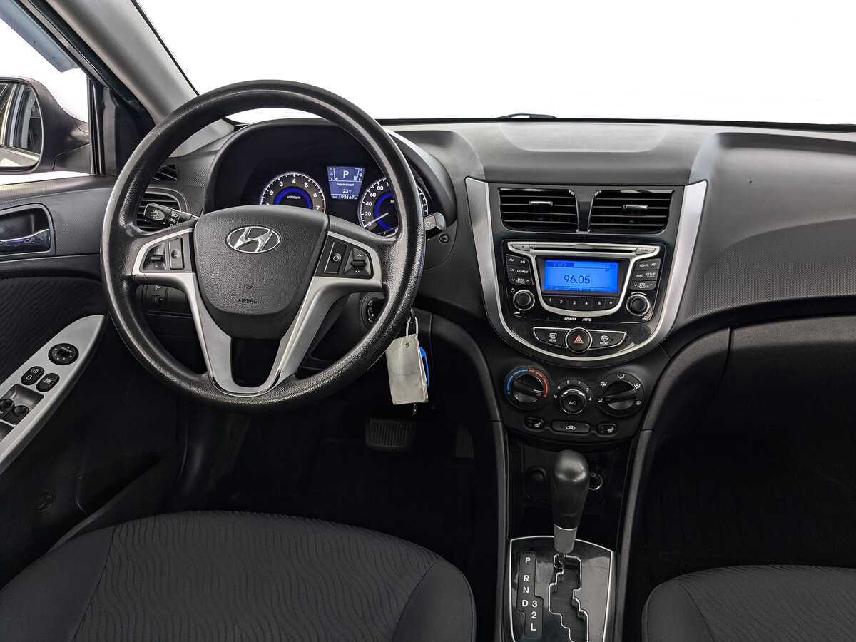 Hyundai Solaris 2012 года с пробегом. Фото: #16