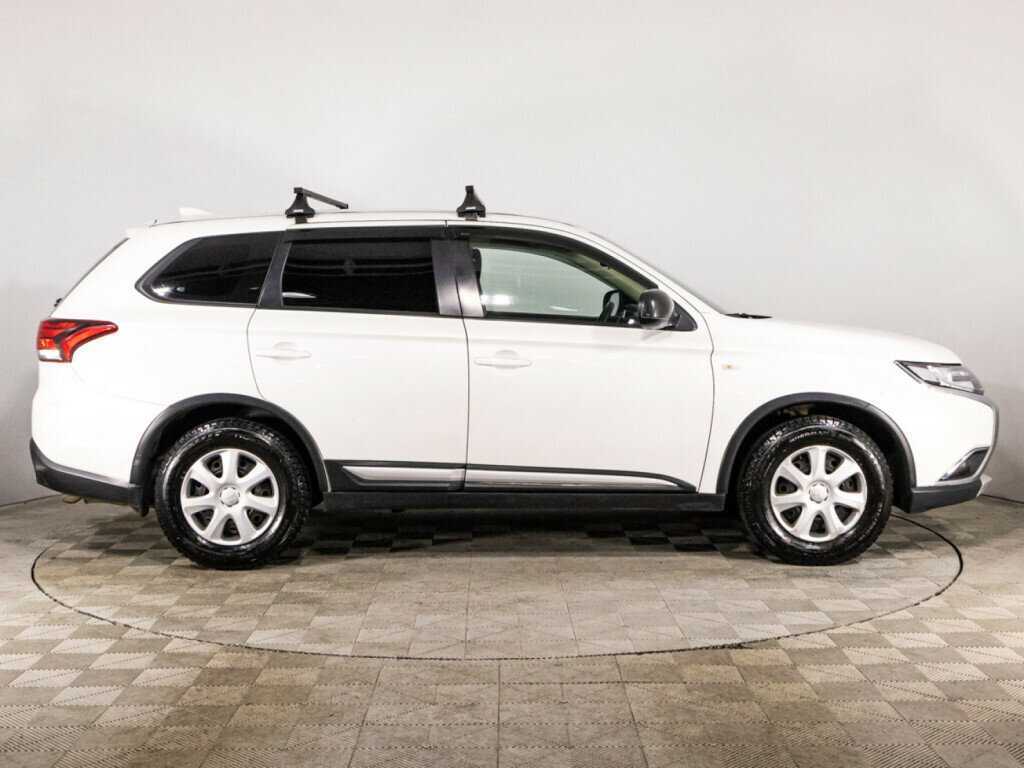 Mitsubishi Outlander 2018 года с пробегом. Фото: #3