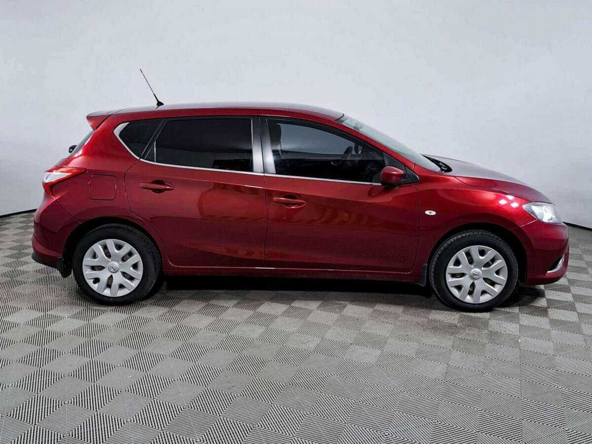 Nissan Tiida 2015 года с пробегом. Фото: #3
