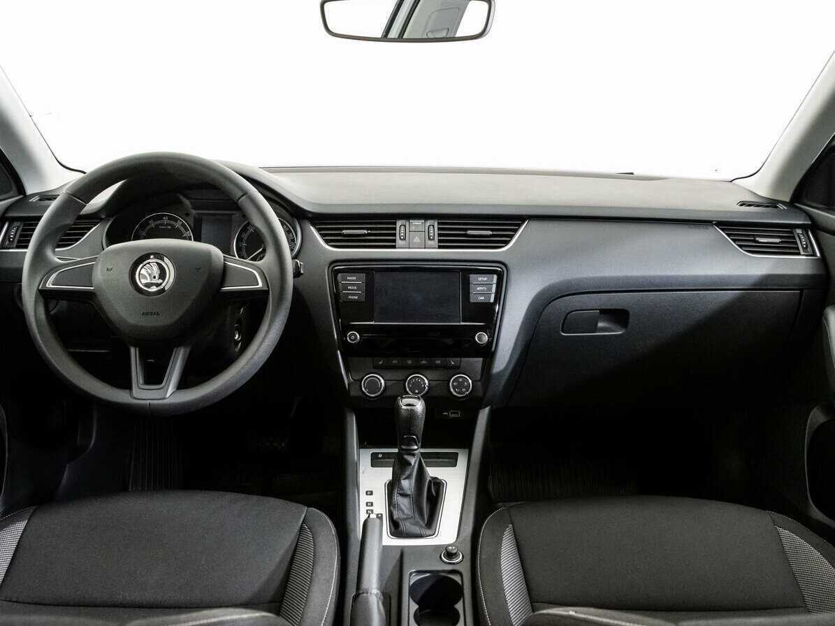 Skoda Octavia 2018 года с пробегом. Фото: #9
