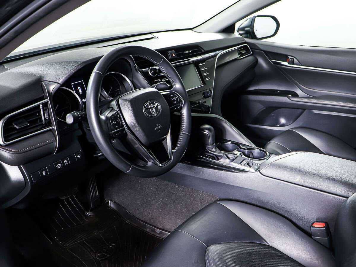 Toyota Camry 2020 года с пробегом. Фото: #12