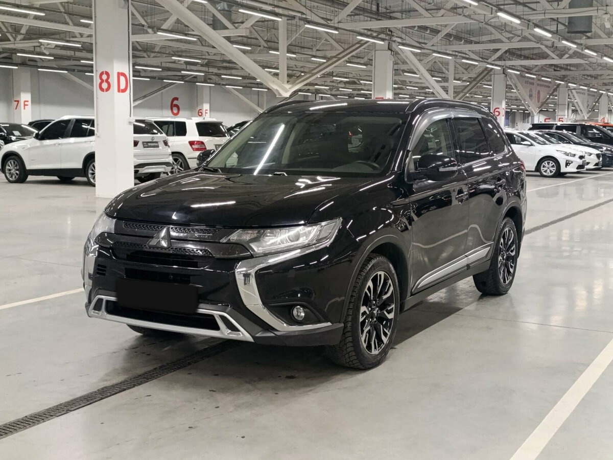 Mitsubishi Outlander 2021 года с пробегом. Посмотреть фото