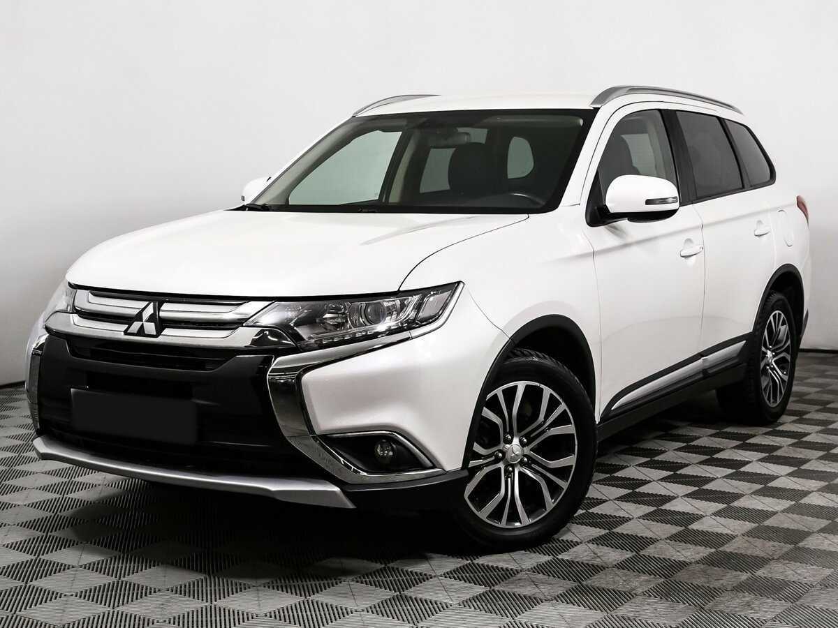 Mitsubishi Outlander 2017 года с пробегом. Посмотреть фото