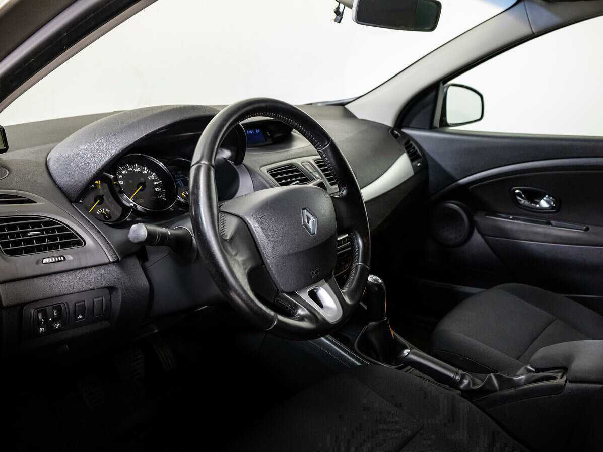 Renault Megane 2012 года с пробегом. Фото: #10