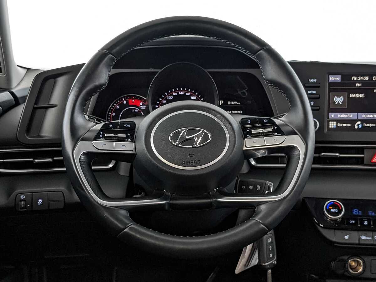 Hyundai Elantra 2021 года с пробегом. Фото: #17
