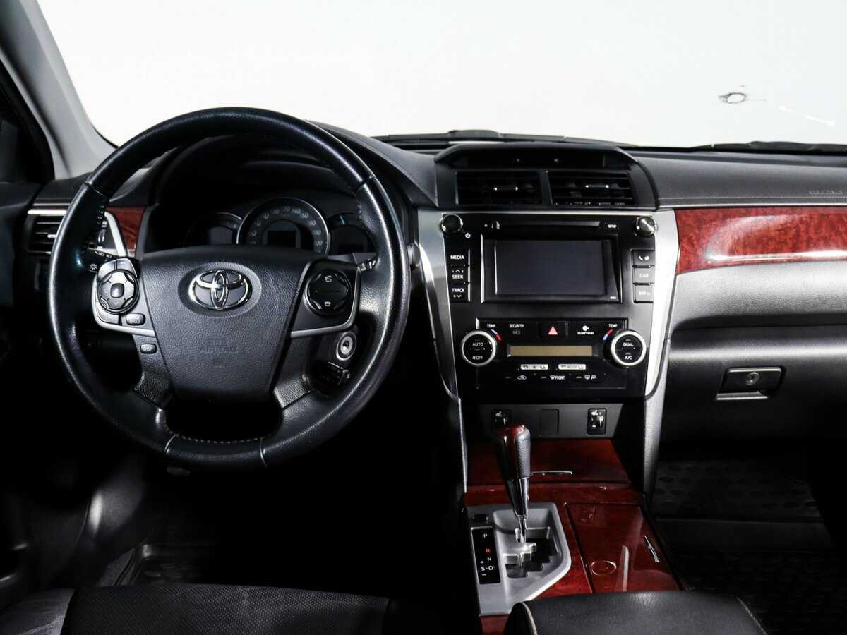 Toyota Camry 2013 года с пробегом. Фото: #8