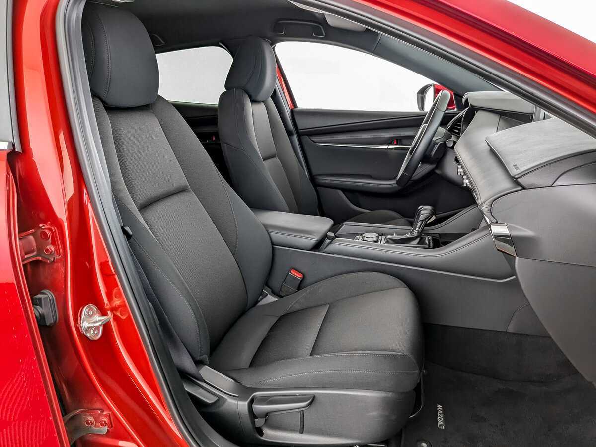 Mazda 3 2019 года с пробегом. Фото: #17