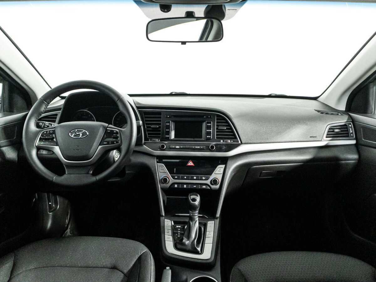 Hyundai Elantra 2017 года с пробегом. Фото: #12