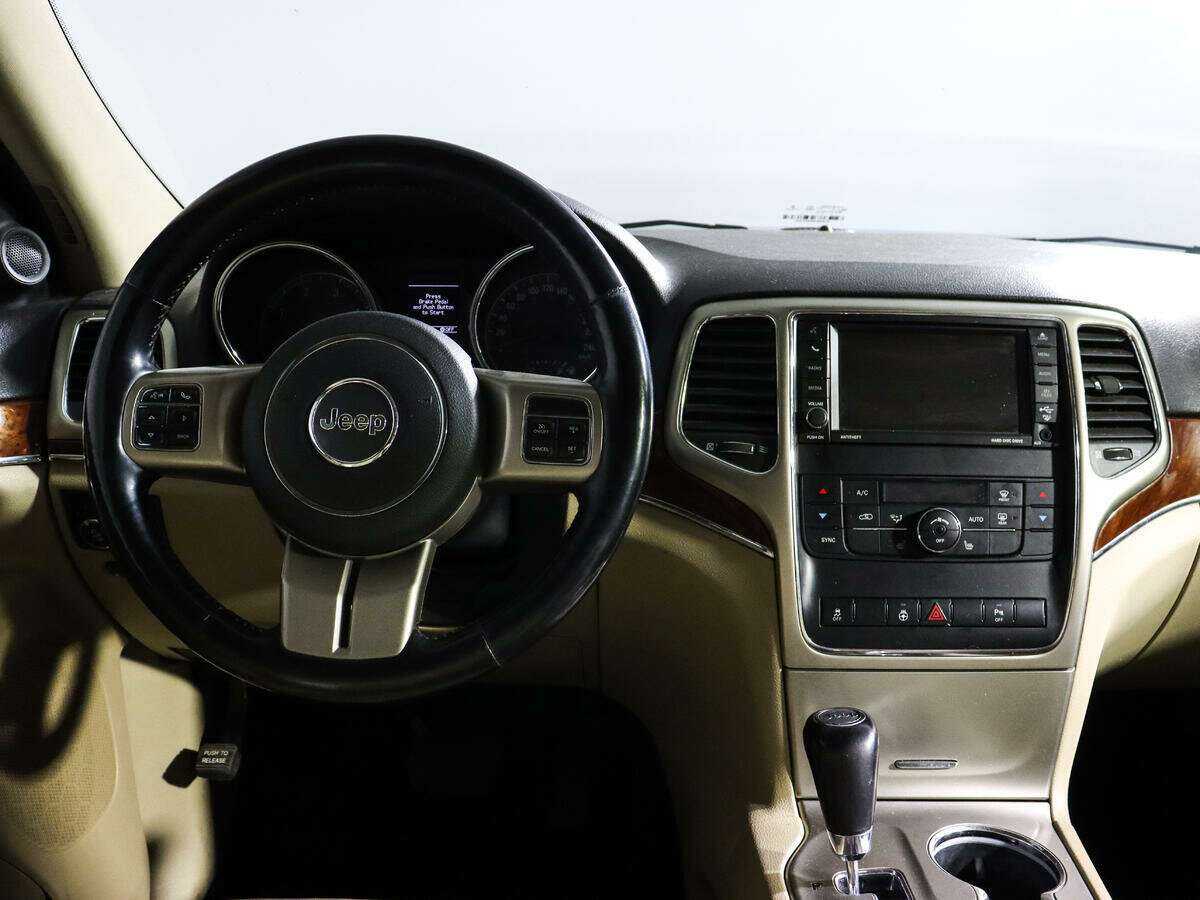 Jeep Grand Cherokee 2012 года с пробегом. Фото: #9