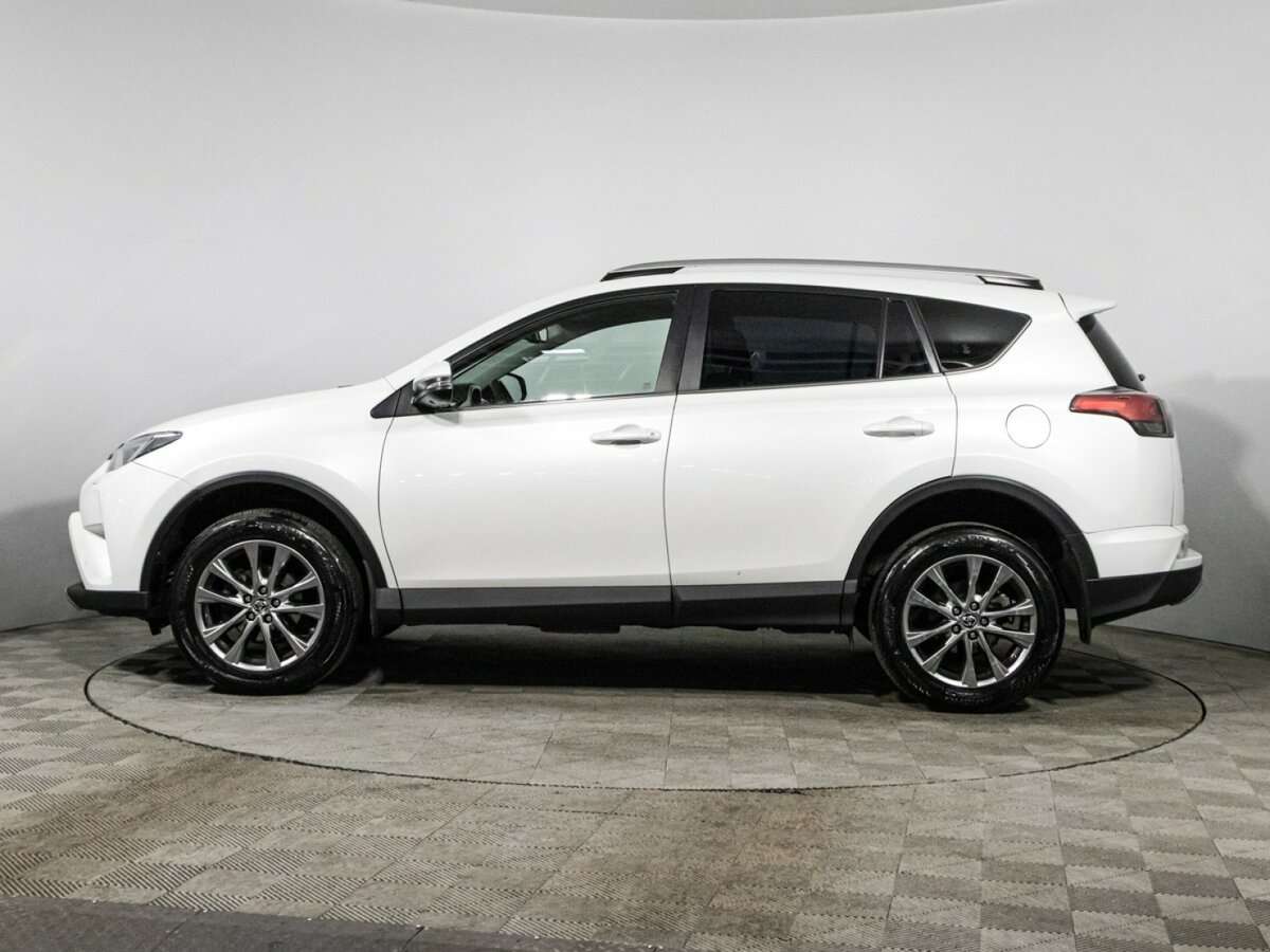 Toyota RAV4 2018 года с пробегом. Фото: #7