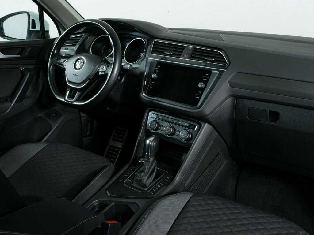 Volkswagen Tiguan 2018 года с пробегом. Фото: #8