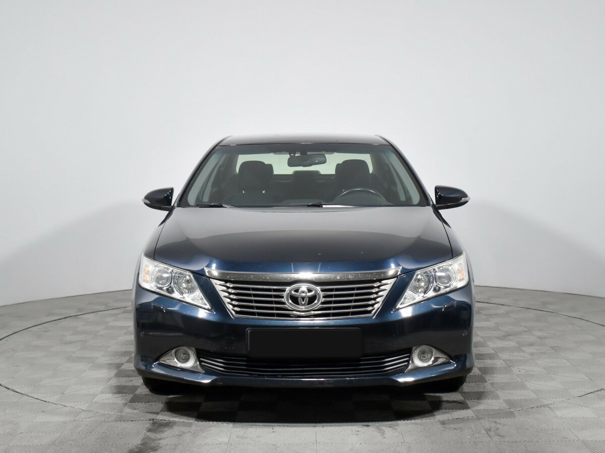 Toyota Camry 2012 года с пробегом. Фото: #1