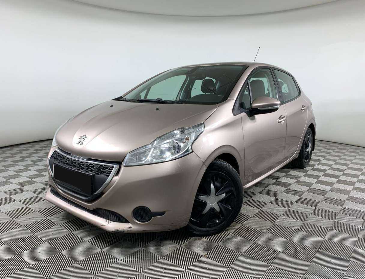 Peugeot 208 2013 года с пробегом. Фото: #0