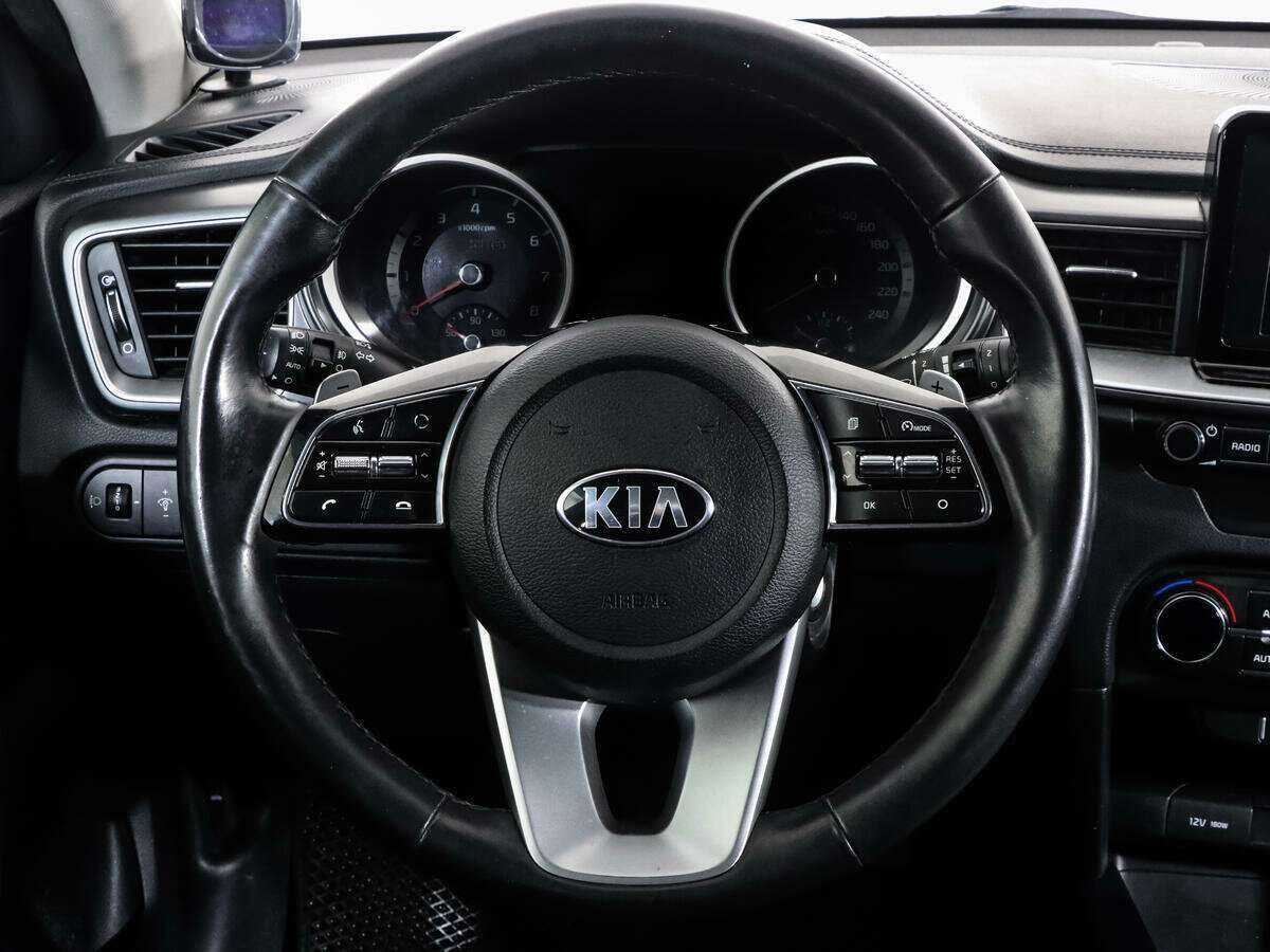 Kia Ceed 2019 года с пробегом. Фото: #11