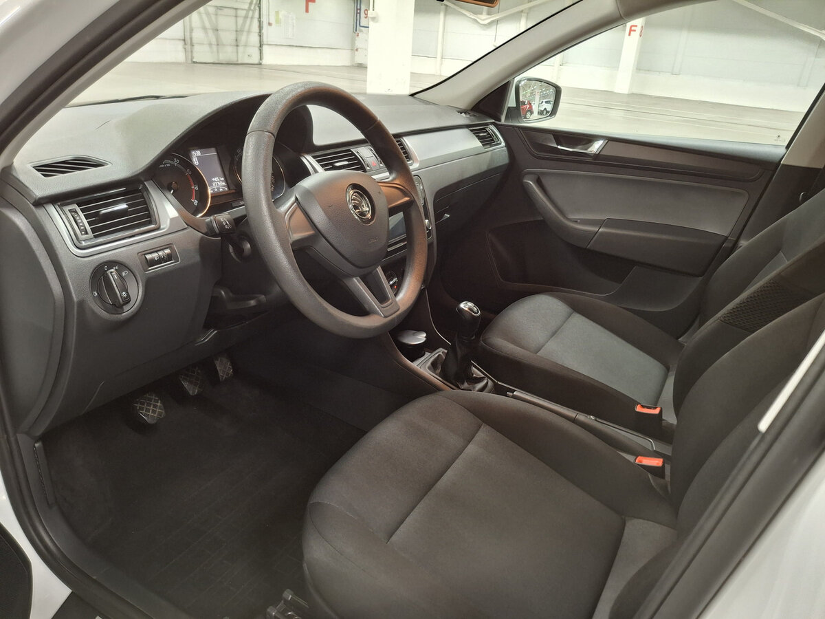 Skoda Rapid 2019 года с пробегом. Фото: #15