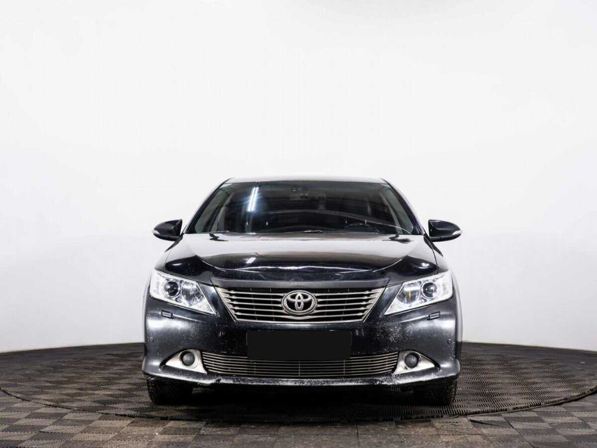 Toyota Camry 2012 года с пробегом. Фото: #1