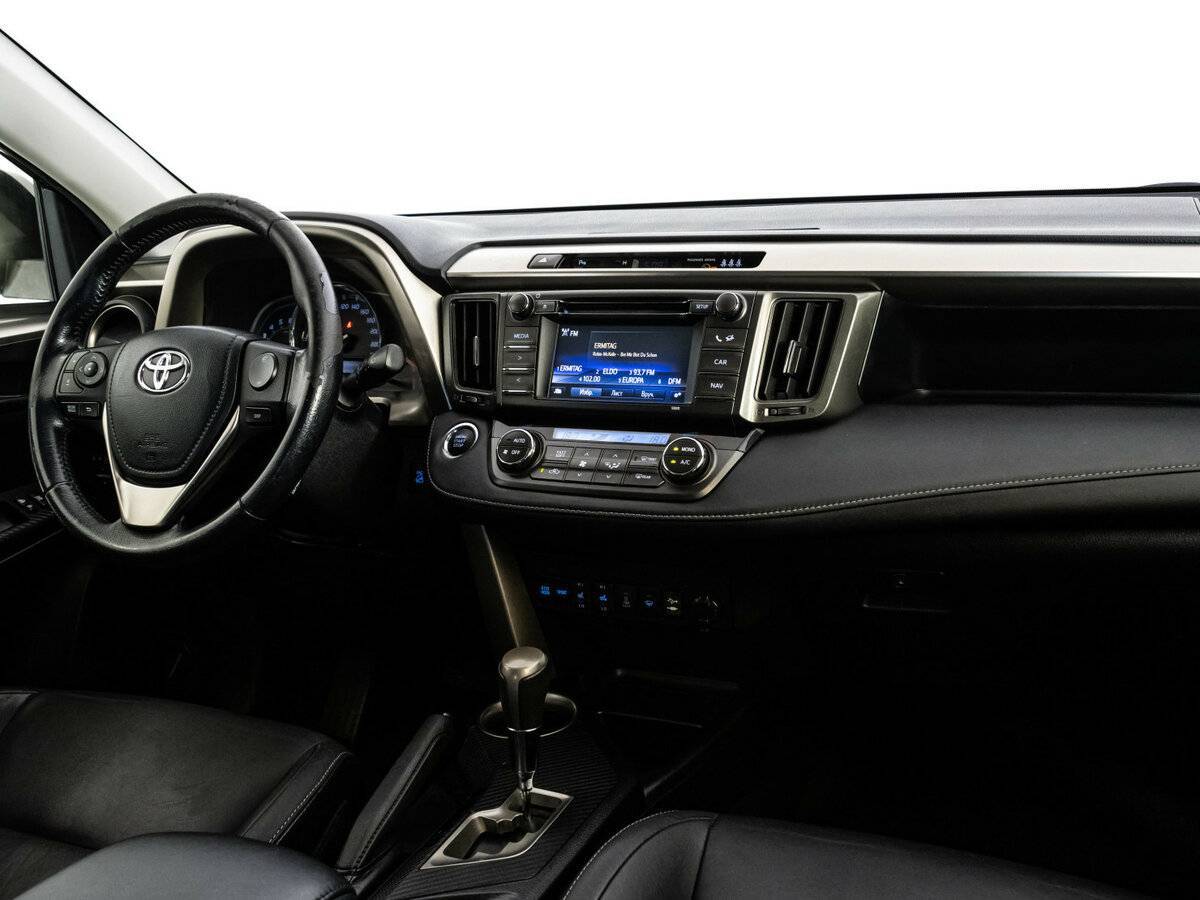 Toyota RAV4 2015 года с пробегом. Фото: #8
