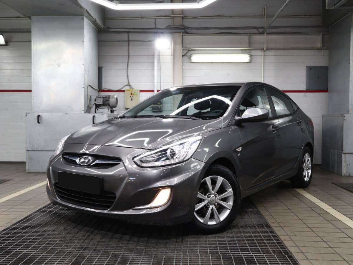Hyundai Solaris 2014 года с пробегом. Посмотреть фото