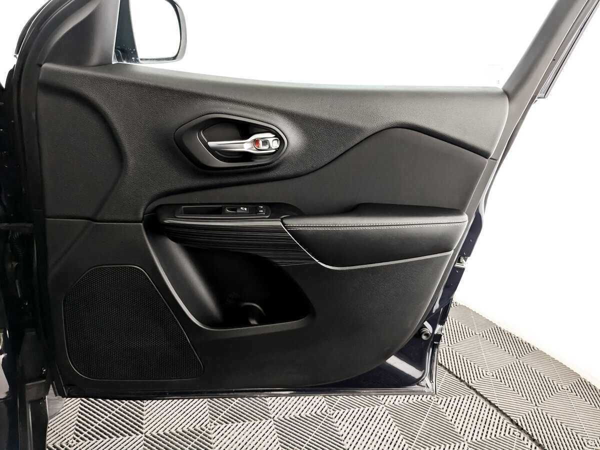 Jeep Cherokee 2014 года с пробегом. Фото: #22
