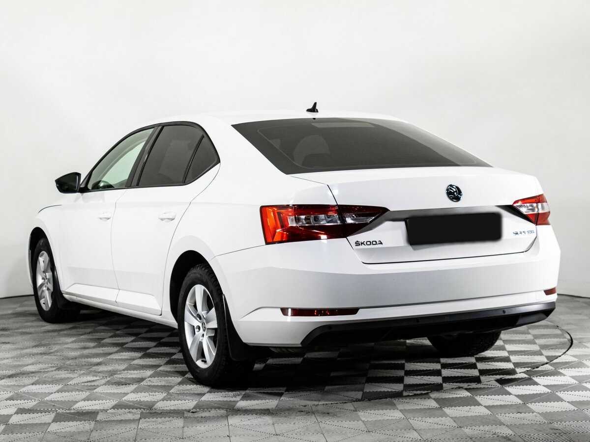 Skoda Superb 2018 года с пробегом. Фото: #5
