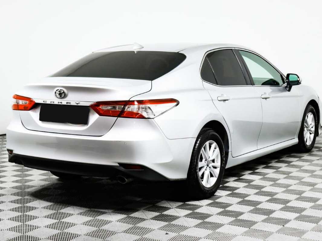 Toyota Camry 2018 года с пробегом. Фото: #4