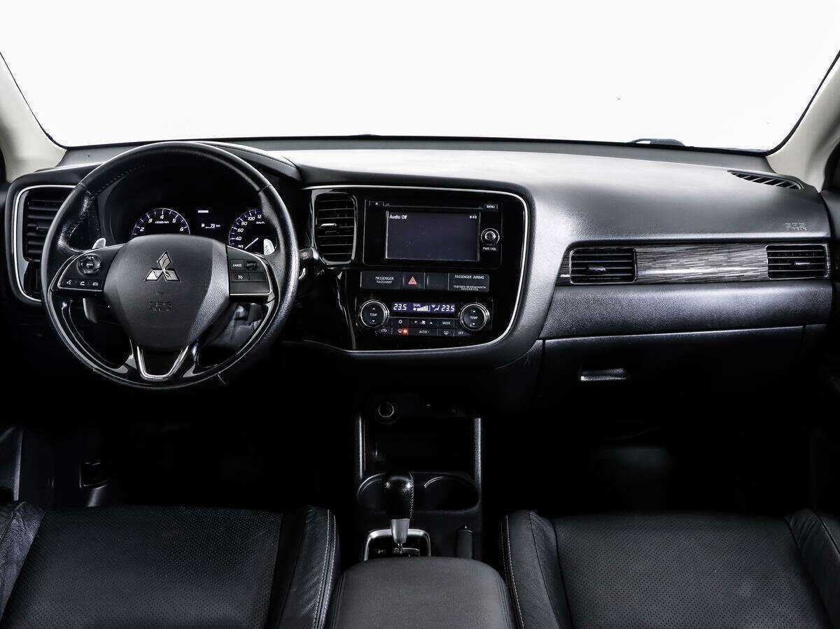 Mitsubishi Outlander 2016 года с пробегом. Фото: #9