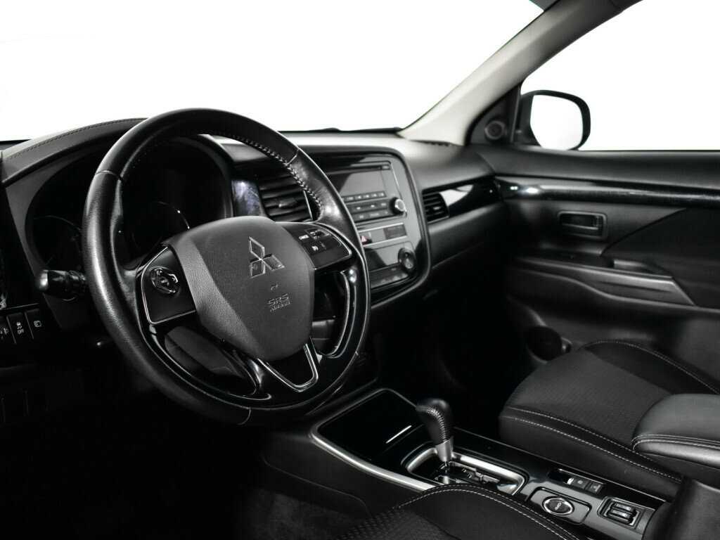 Mitsubishi Outlander 2019 года с пробегом. Фото: #12