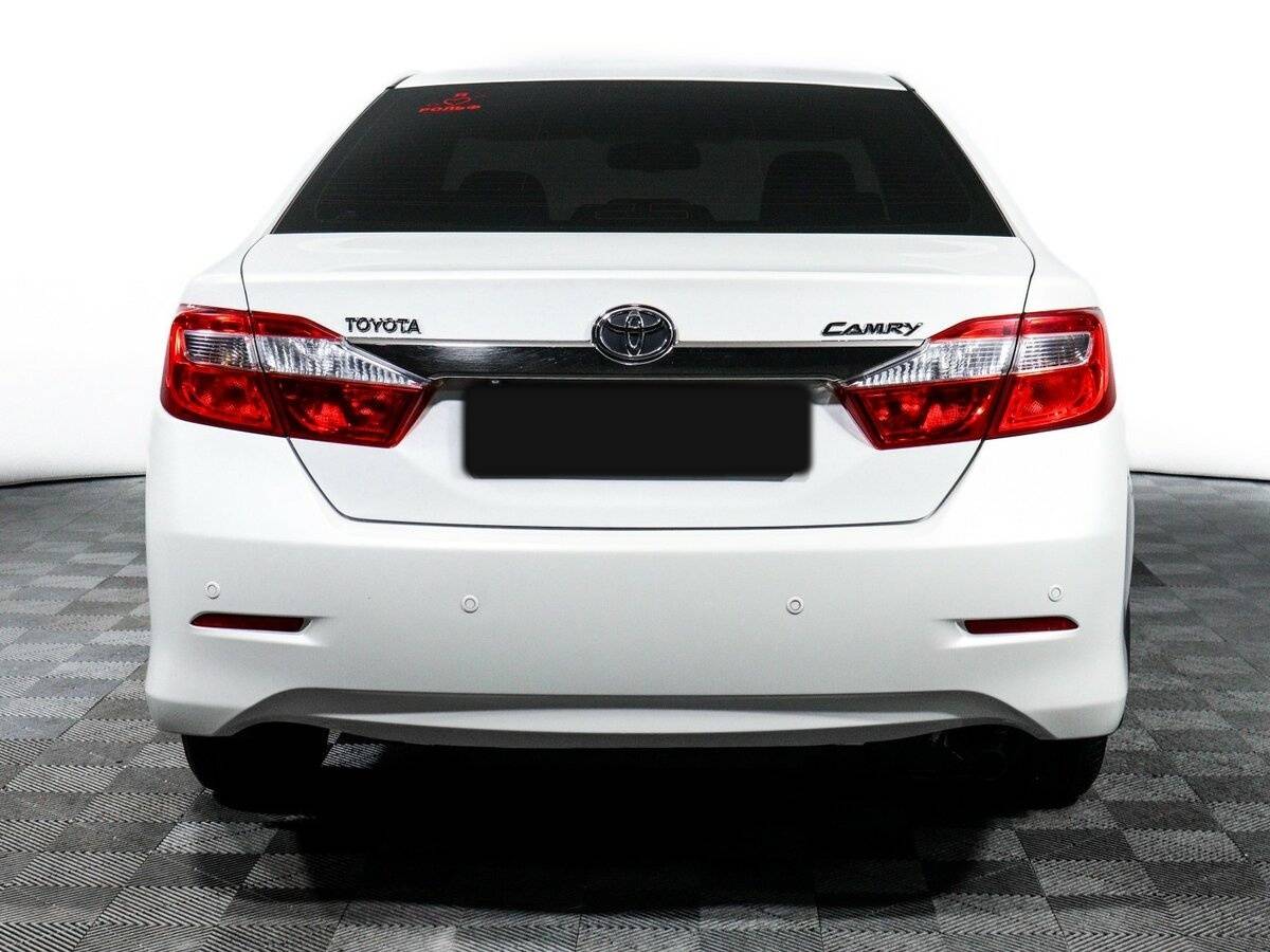 Toyota Camry 2013 года с пробегом. Фото: #5