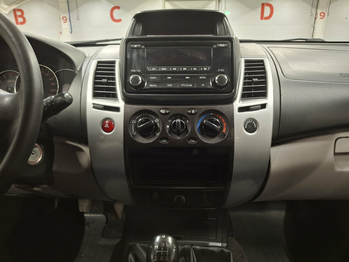 Mitsubishi Pajero Sport 2014 года с пробегом. Фото: #14