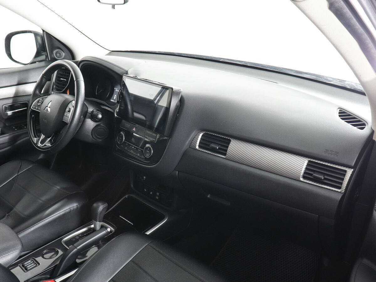 Mitsubishi Outlander 2018 года с пробегом. Фото: #9