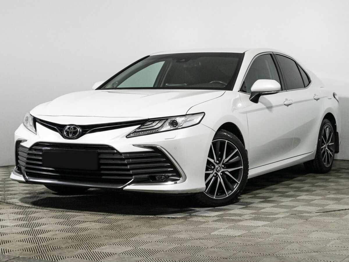 Toyota Camry 2021 года с пробегом. Посмотреть фото