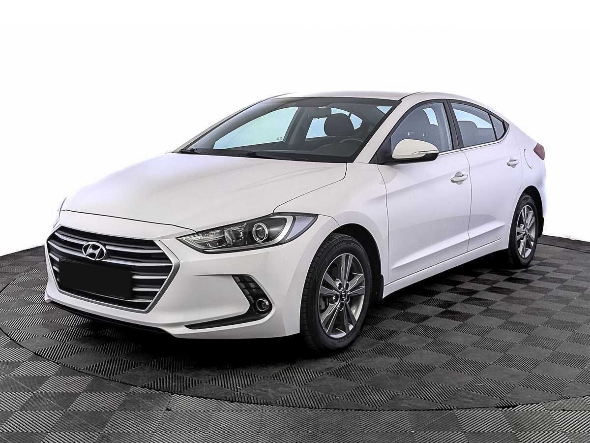 Hyundai Elantra 2018 года с пробегом. Посмотреть фото