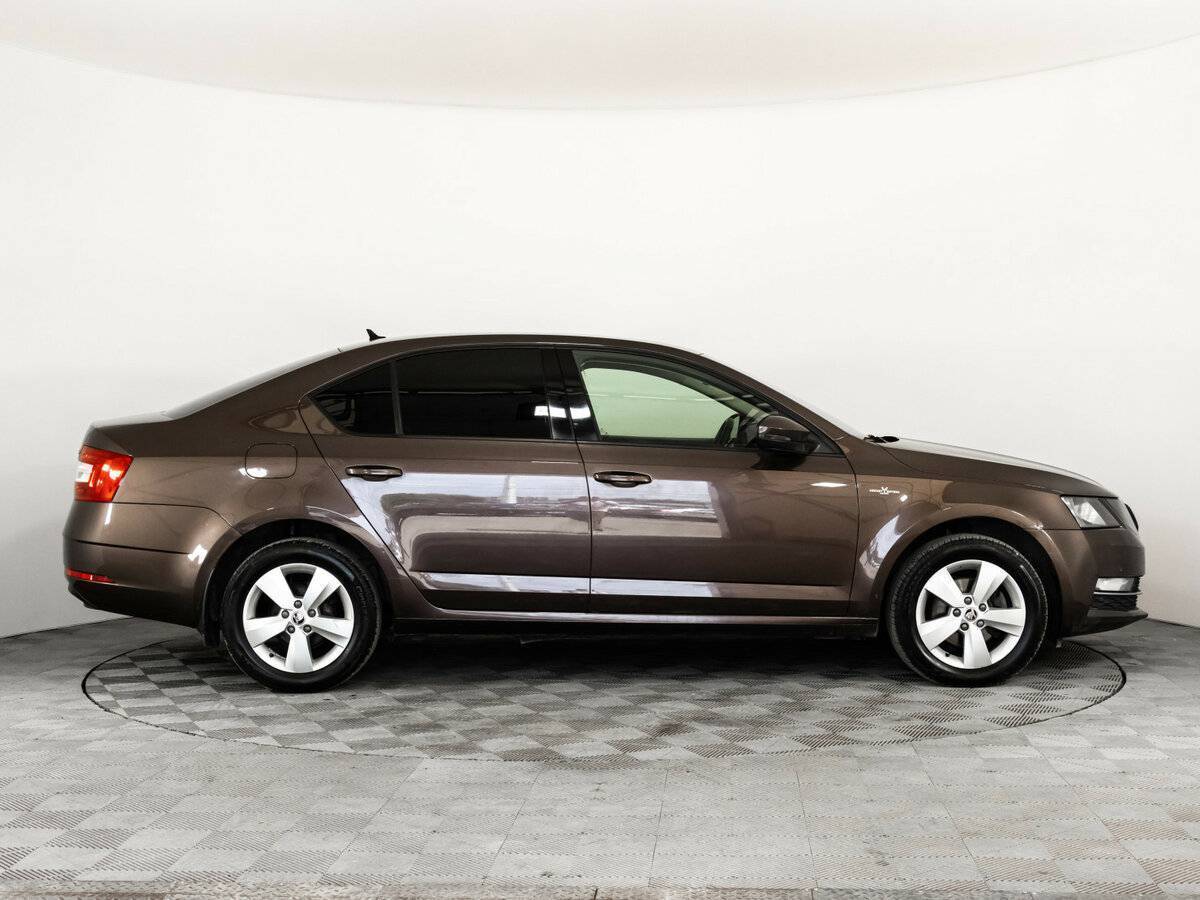 Skoda Octavia 2018 года с пробегом. Фото: #3