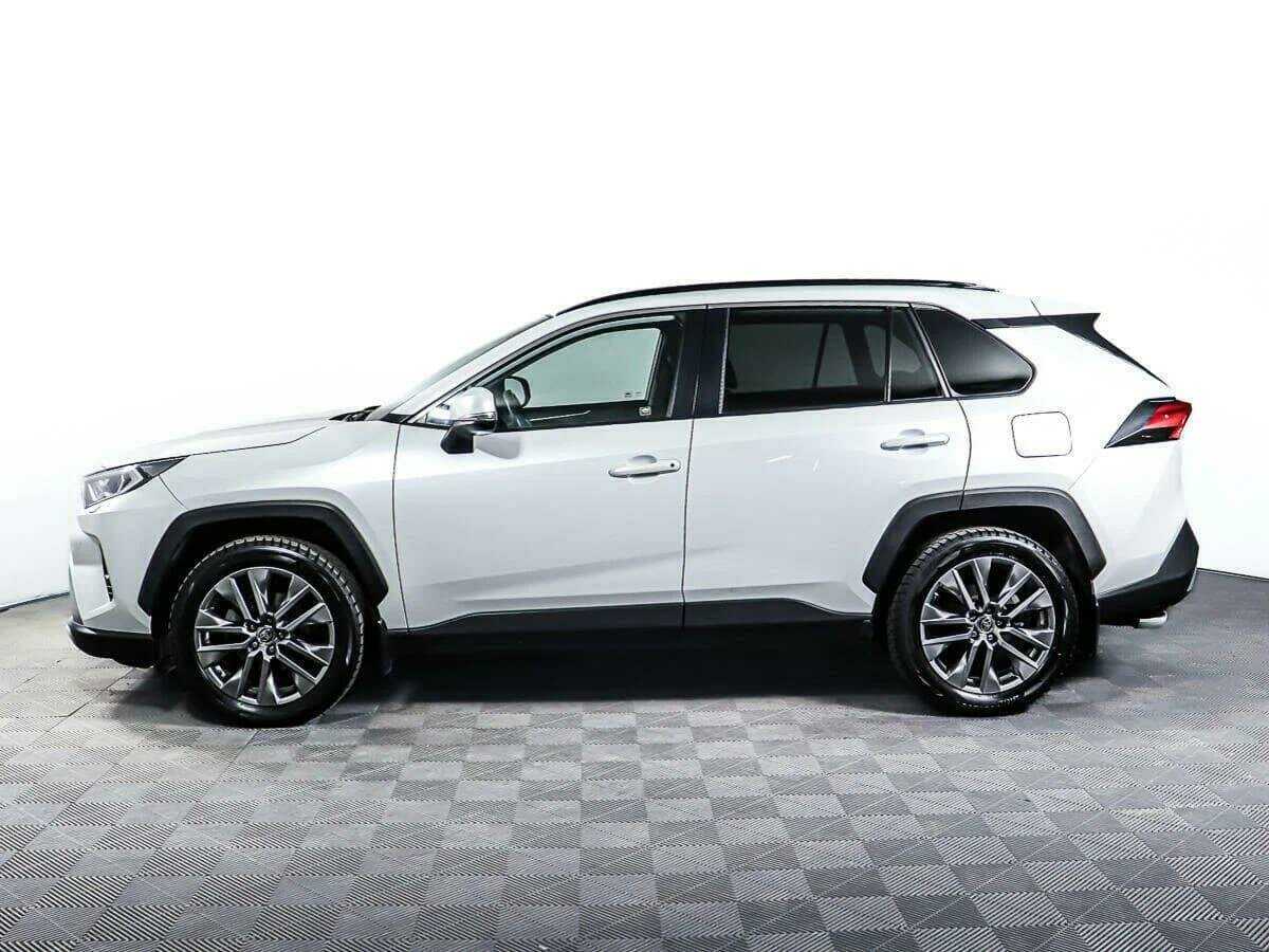 Toyota RAV4 2021 года с пробегом. Фото: #7