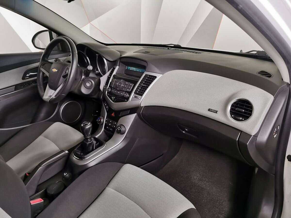 Chevrolet Cruze 2012 года с пробегом. Фото: #8