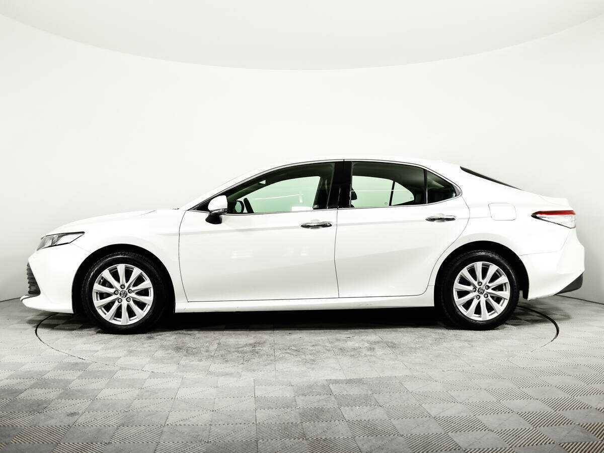 Toyota Camry 2020 года с пробегом. Фото: #7