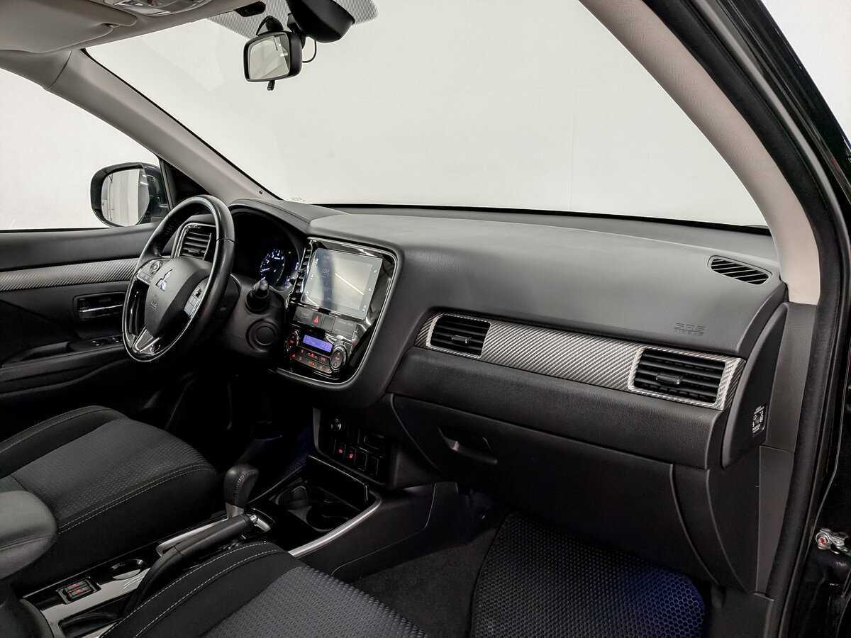 Mitsubishi Outlander 2018 года с пробегом. Фото: #10