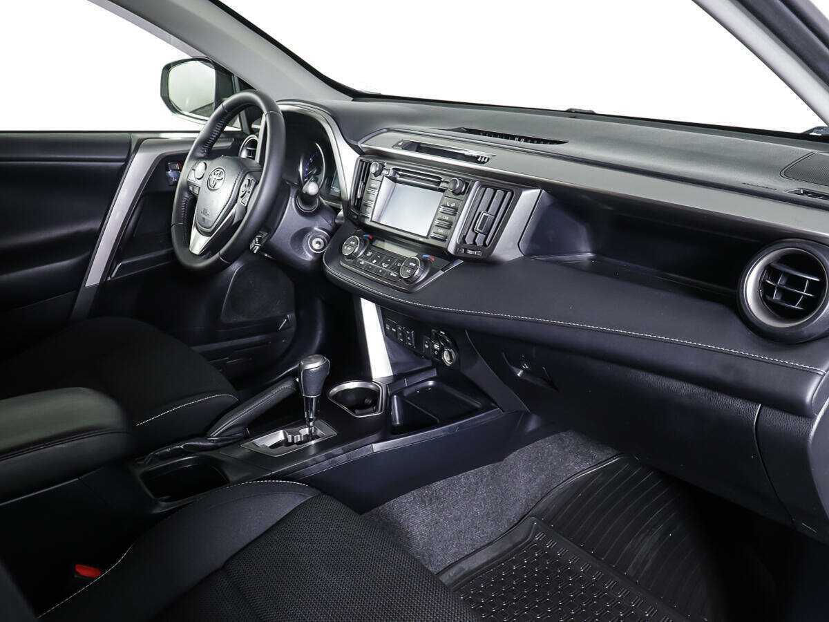 Toyota RAV4 2016 года с пробегом. Фото: #6