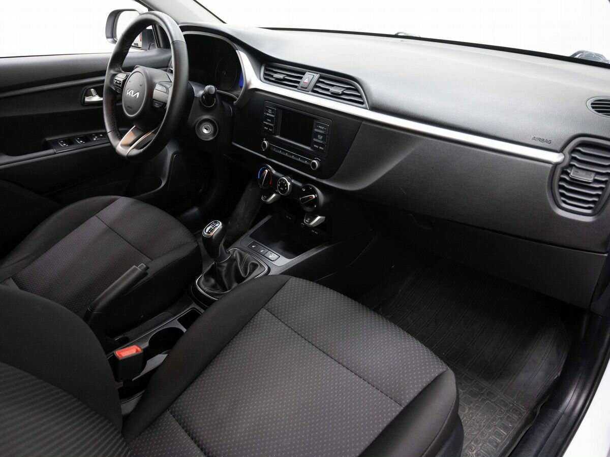 Kia Rio 2022 года с пробегом. Фото: #9