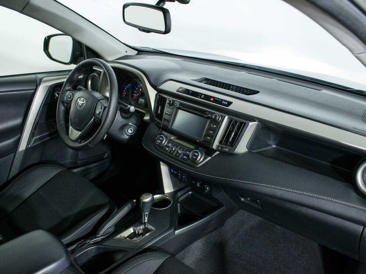 Toyota RAV4 2015 года с пробегом. Фото: #8