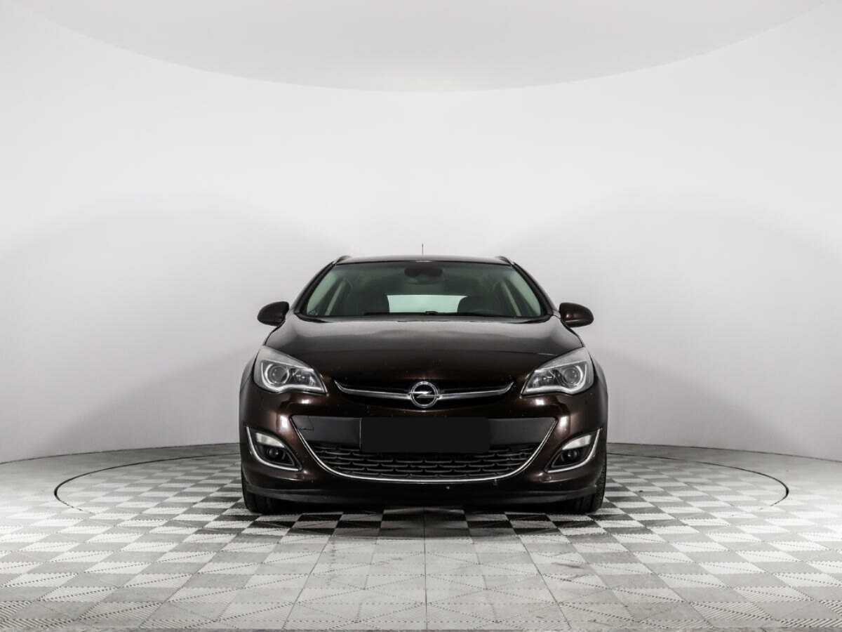 Opel Astra 2013 года с пробегом. Фото: #1