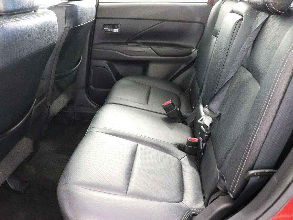 Mitsubishi Outlander 2013 года с пробегом. Фото: #7
