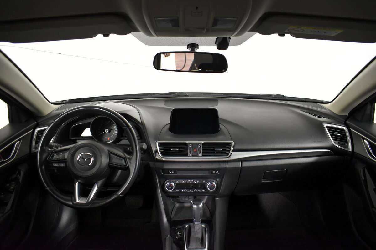Mazda 3 2017 года с пробегом. Фото: #11