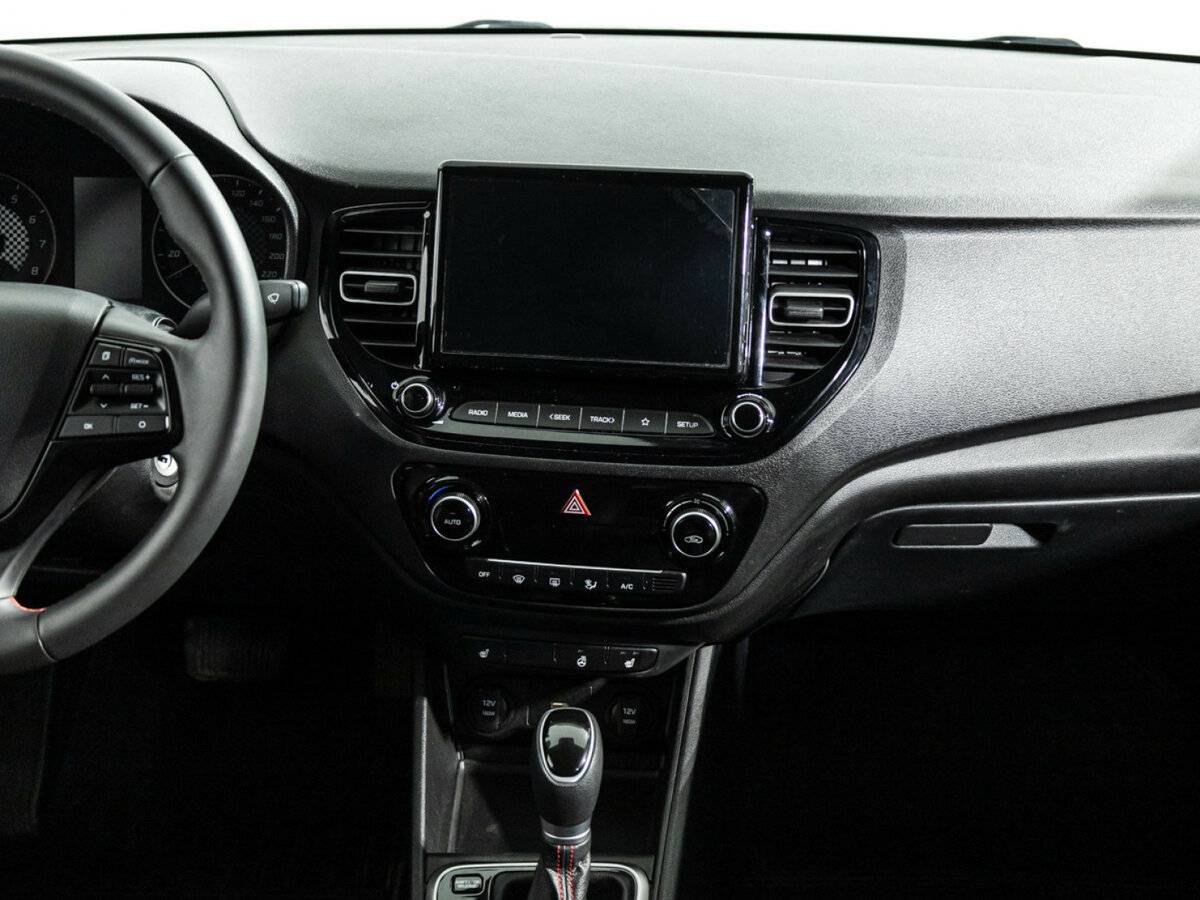 Solaris HS 2024 года с пробегом. Фото: #13