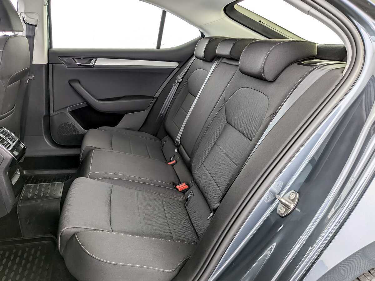 Skoda Superb 2019 года с пробегом. Фото: #9